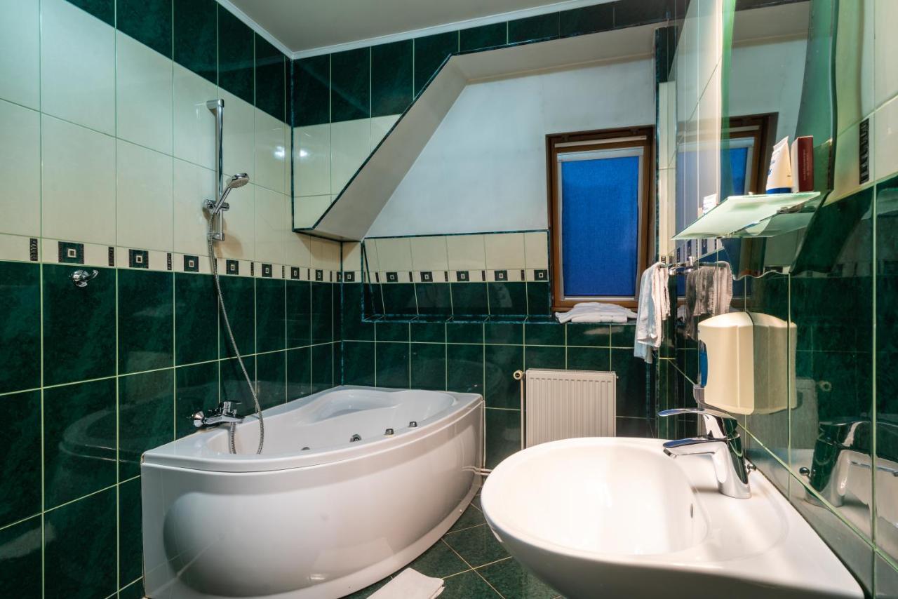 Hotel Europa Târgu Jiu Dış mekan fotoğraf