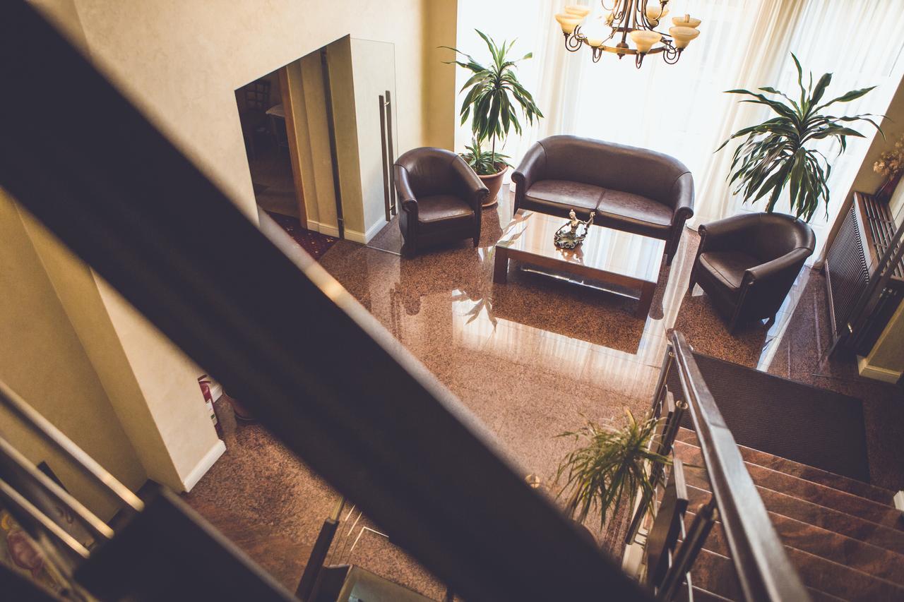 Hotel Europa Târgu Jiu Dış mekan fotoğraf